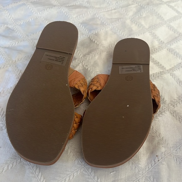 Universal thread cross cross sandals - Picture 2 of 2